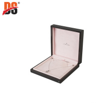 DS Top Quality Custom Wooden Necklace Box Black Matte Finish Wooden Jewelry Packaging Box